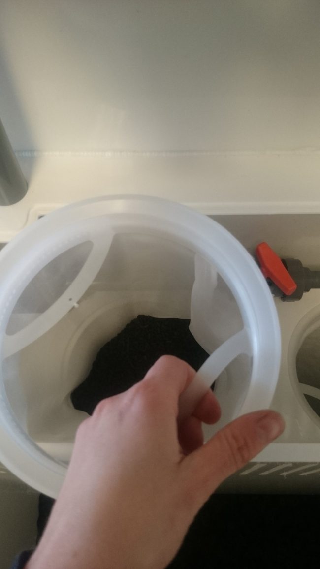 Lobster Pod filter sock with activated carbon
